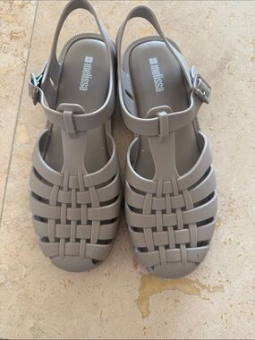 Melissa Possession Jelly Sandals, size 8.